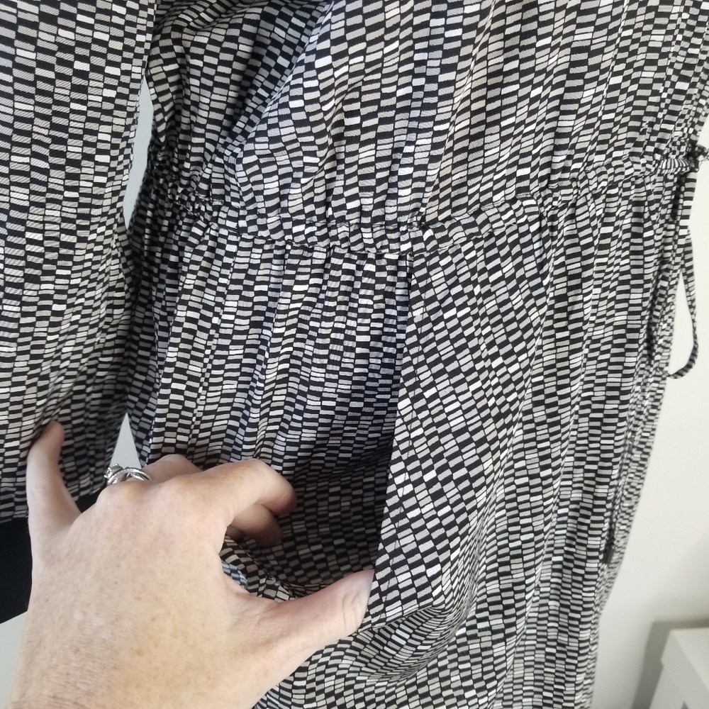 VINCE Drawstring 100% Silk Grid-Print Gray Dress Roll Tab Sleeves Size S - Picture 15 of 16